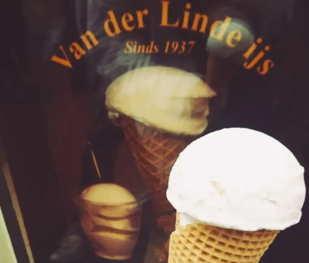 Banketbakkerij Van der Linde 乳酪冰淇淋