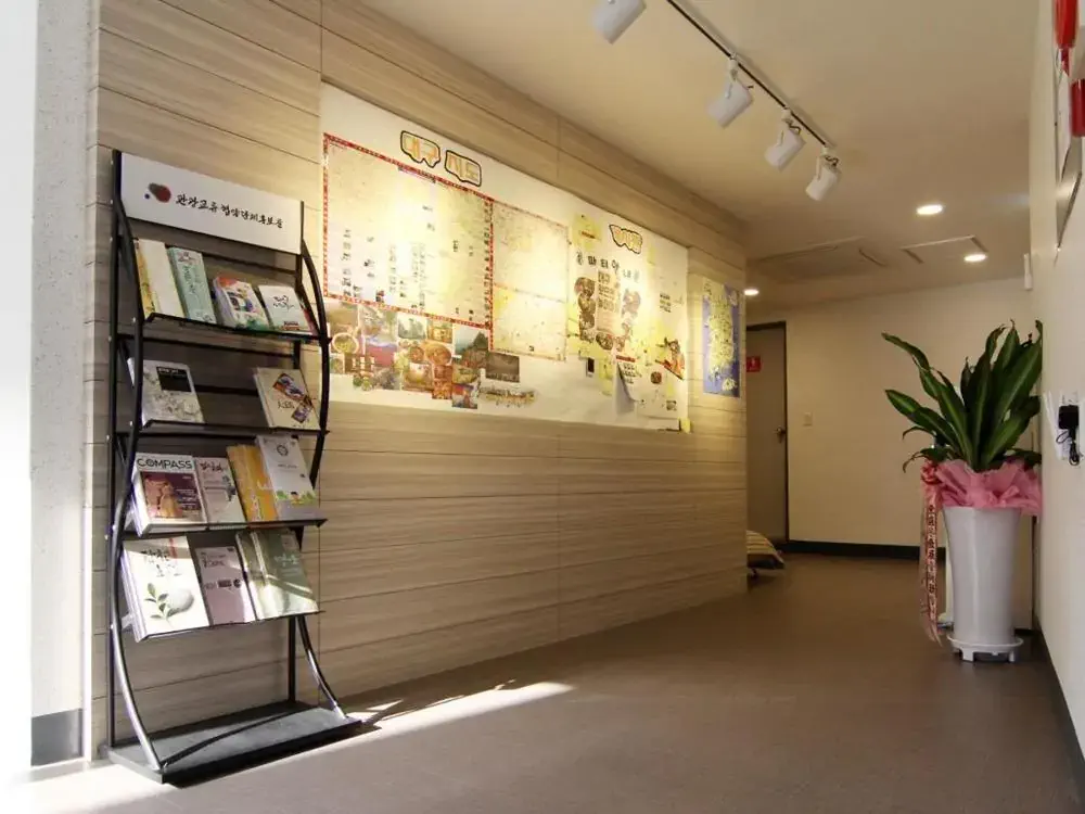 Empathy Dongseongro Guesthouse
