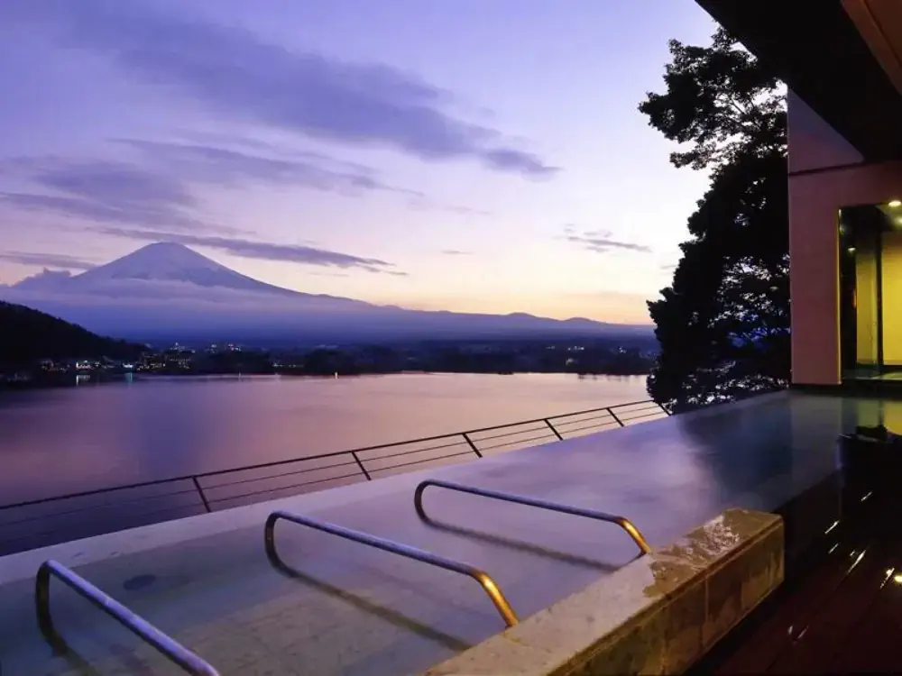 富士山-河口湖-住宿-風之露台庫庫那-風景