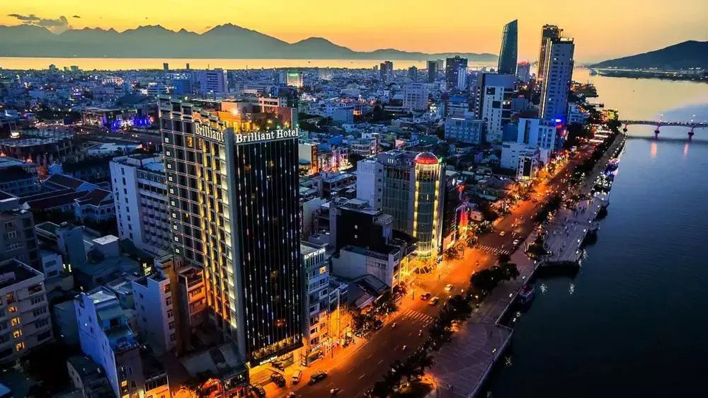 峴港-住宿-推薦-輝煌酒店-夜景