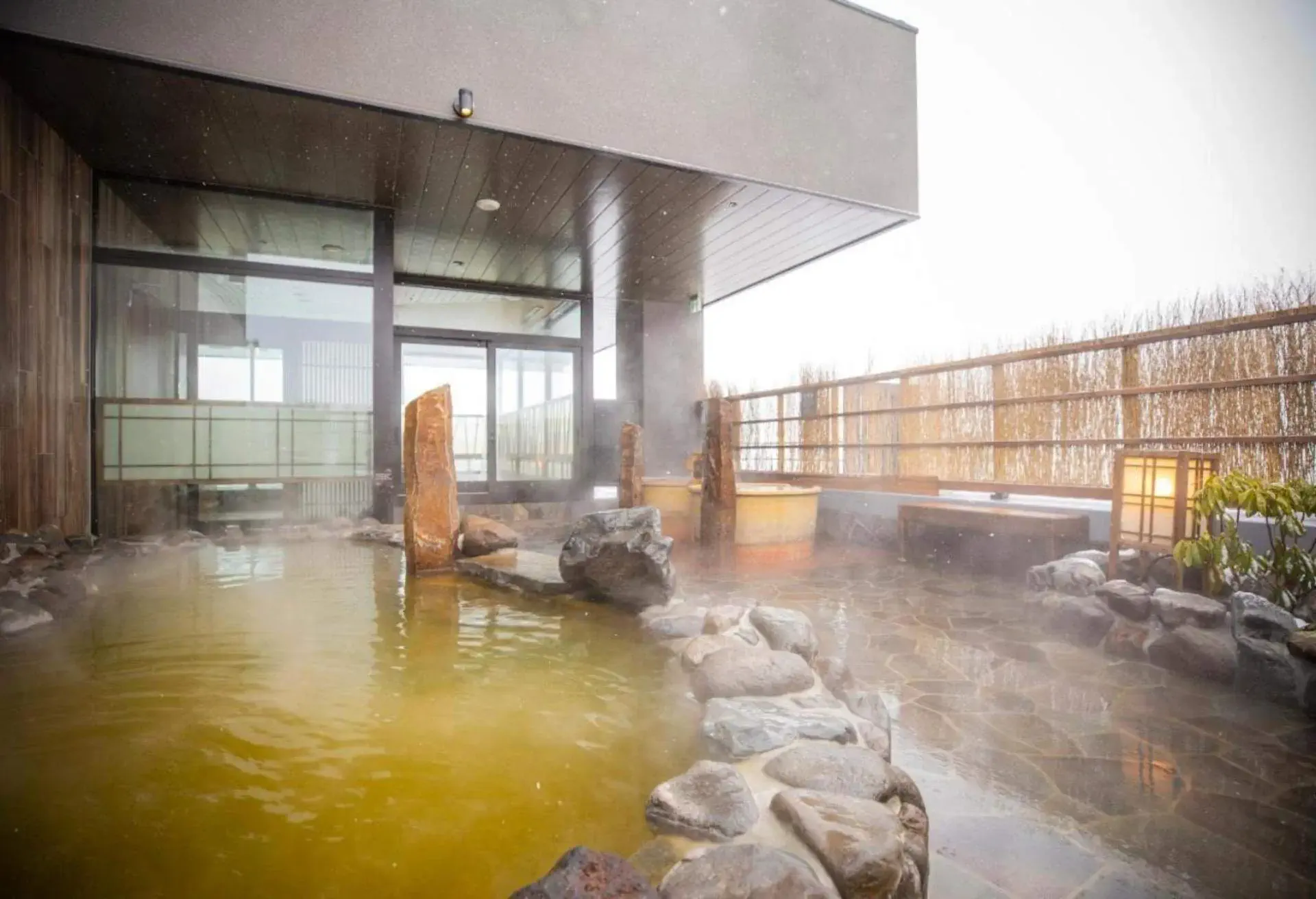 富良野山溫泉拉維斯塔飯店,La Vista Furano Hills Natural Hot Spring,富田農場住宿,富田農場 住宿推薦,富田農場 飯店推薦,富田農場 附近住宿