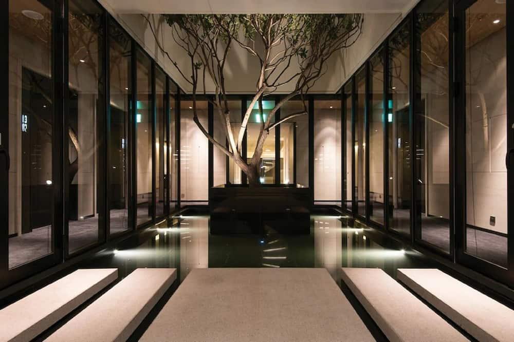 游泳池 / Expedia Group image