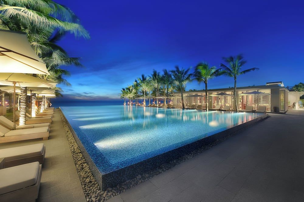 游泳池 / Expedia Group image