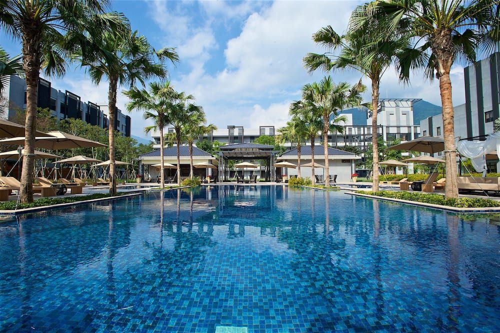 游泳池 / Expedia Group image