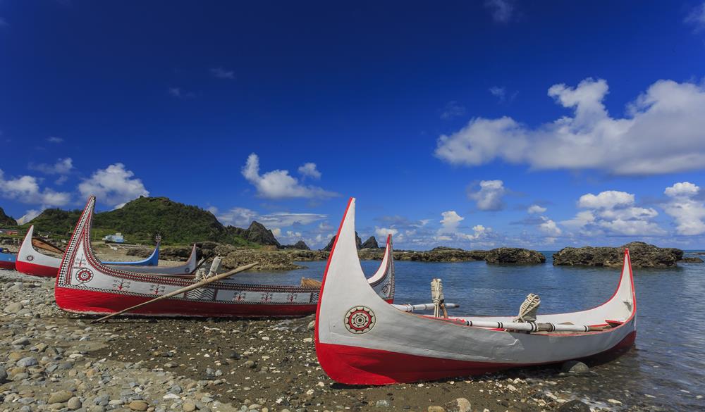 蘭嶼達悟族的拼板舟及飛魚