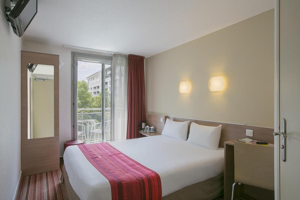 Kyriad Hotel Paris Bercy Village