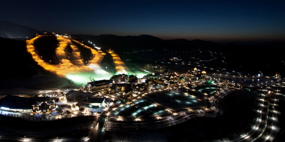 韓國-阿爾卑西亞滑雪度假村-滑雪道-夜景
