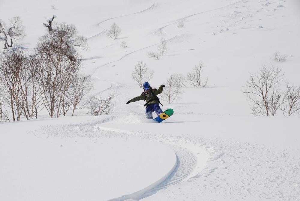 北海道-滑雪-住宿-艾薇小屋酒店-滑雪場