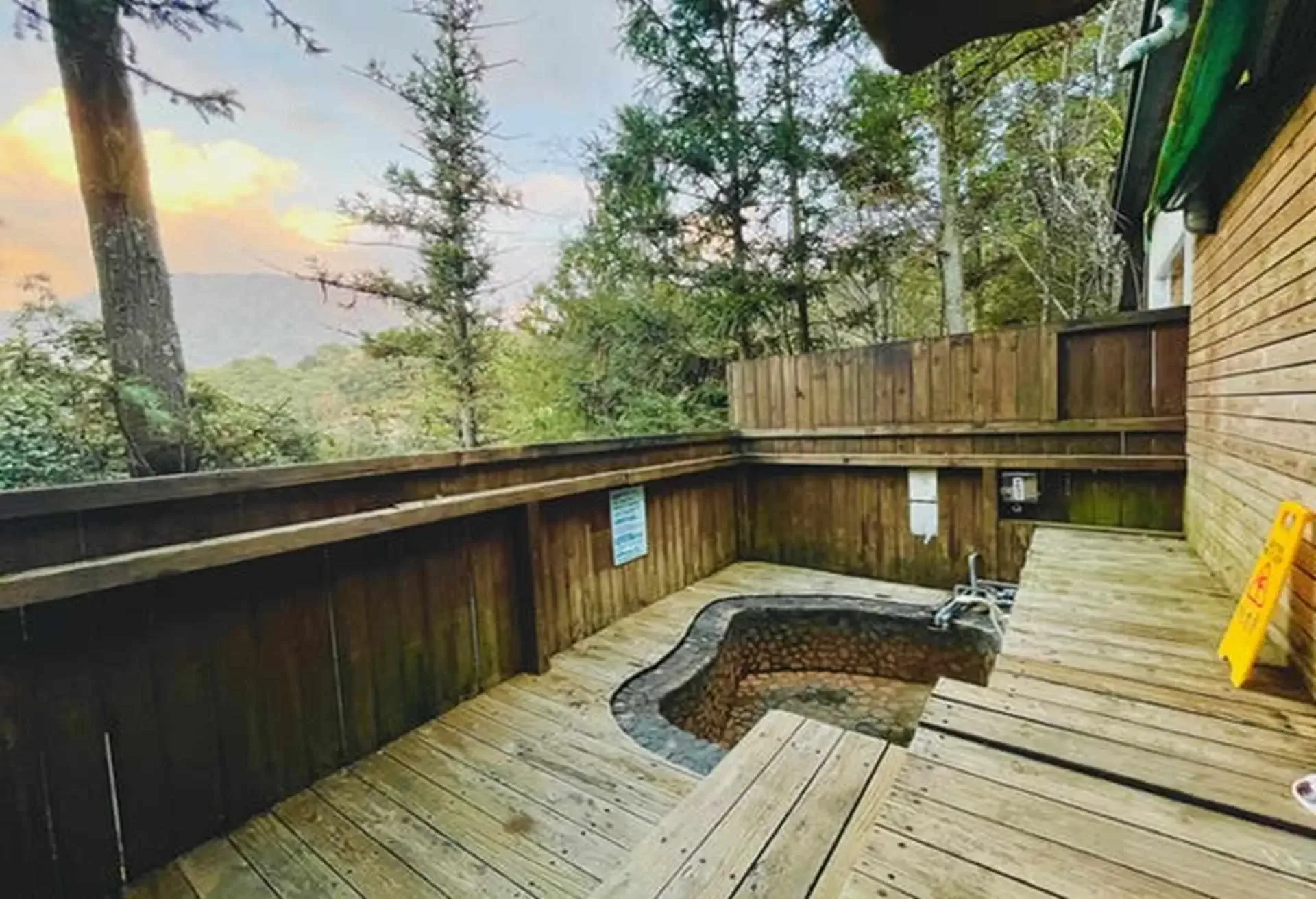 森之秘湯 溫泉民宿,南投賞楓住宿,南投住宿,南投 民宿,南投 ig,南投 旅館
