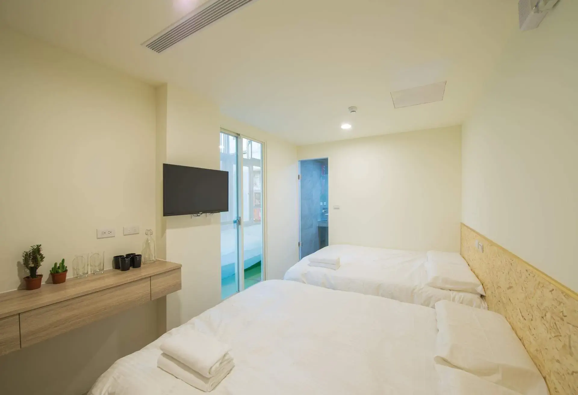 茄子青旅,Hostel Jiizu,台北 住宿,台北 飯店,台北 捷運周邊住宿,台北捷運站附近飯店,台北住宿推薦,台北住哪裡最方便,台北 方便 住宿,台北 便宜 住宿