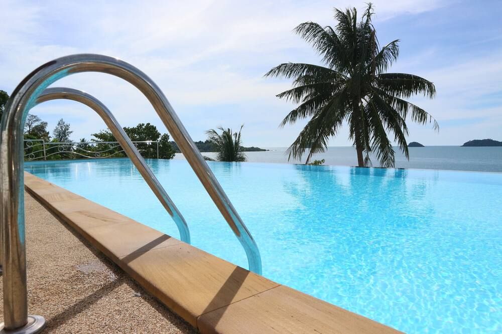 游泳池