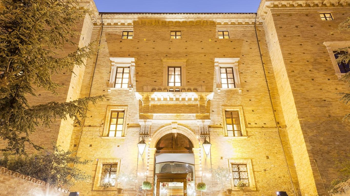 奇奧拉城堡酒店 - 洛雷托阿普魯蒂諾