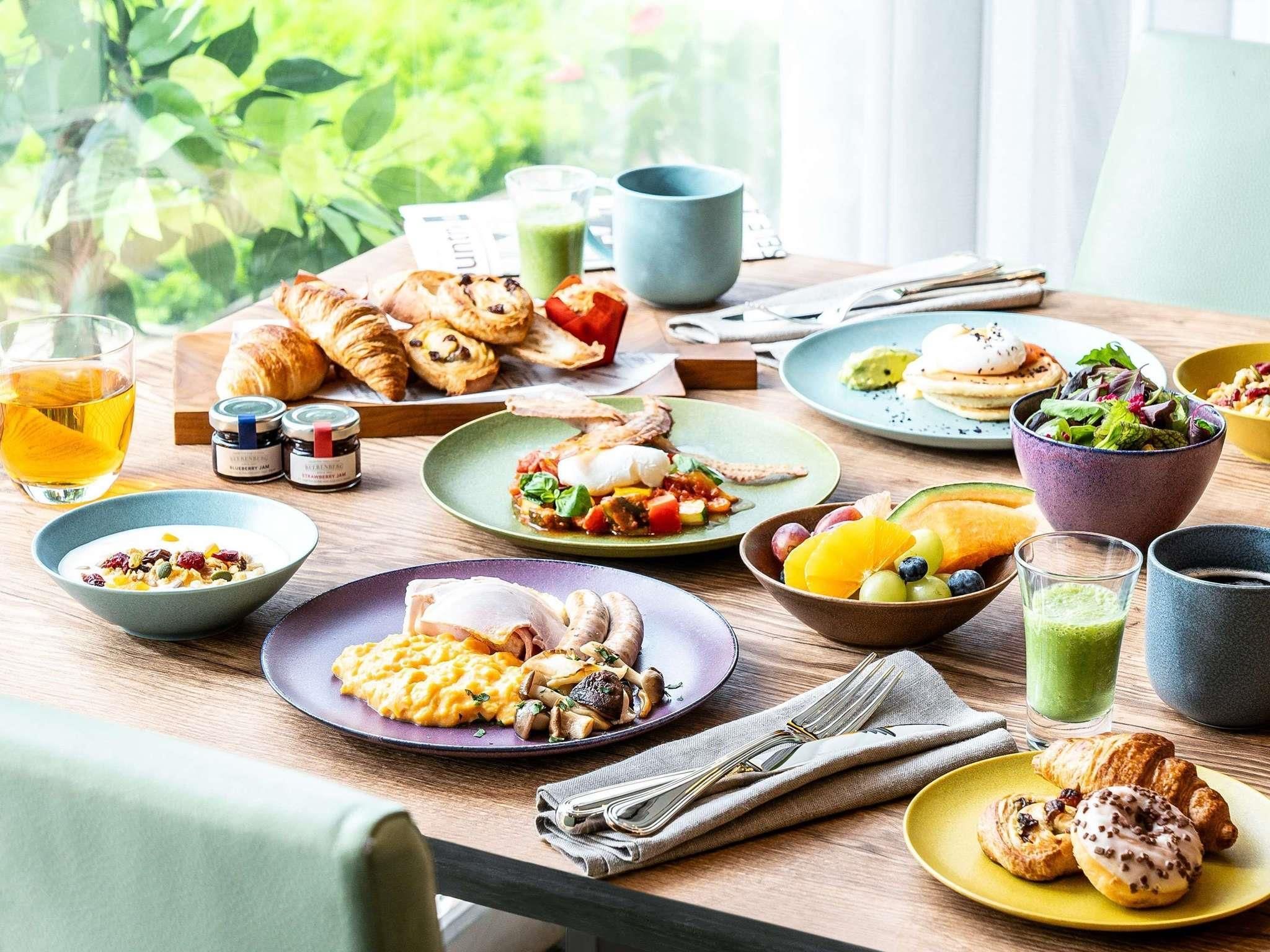 飲食