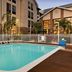 游泳池