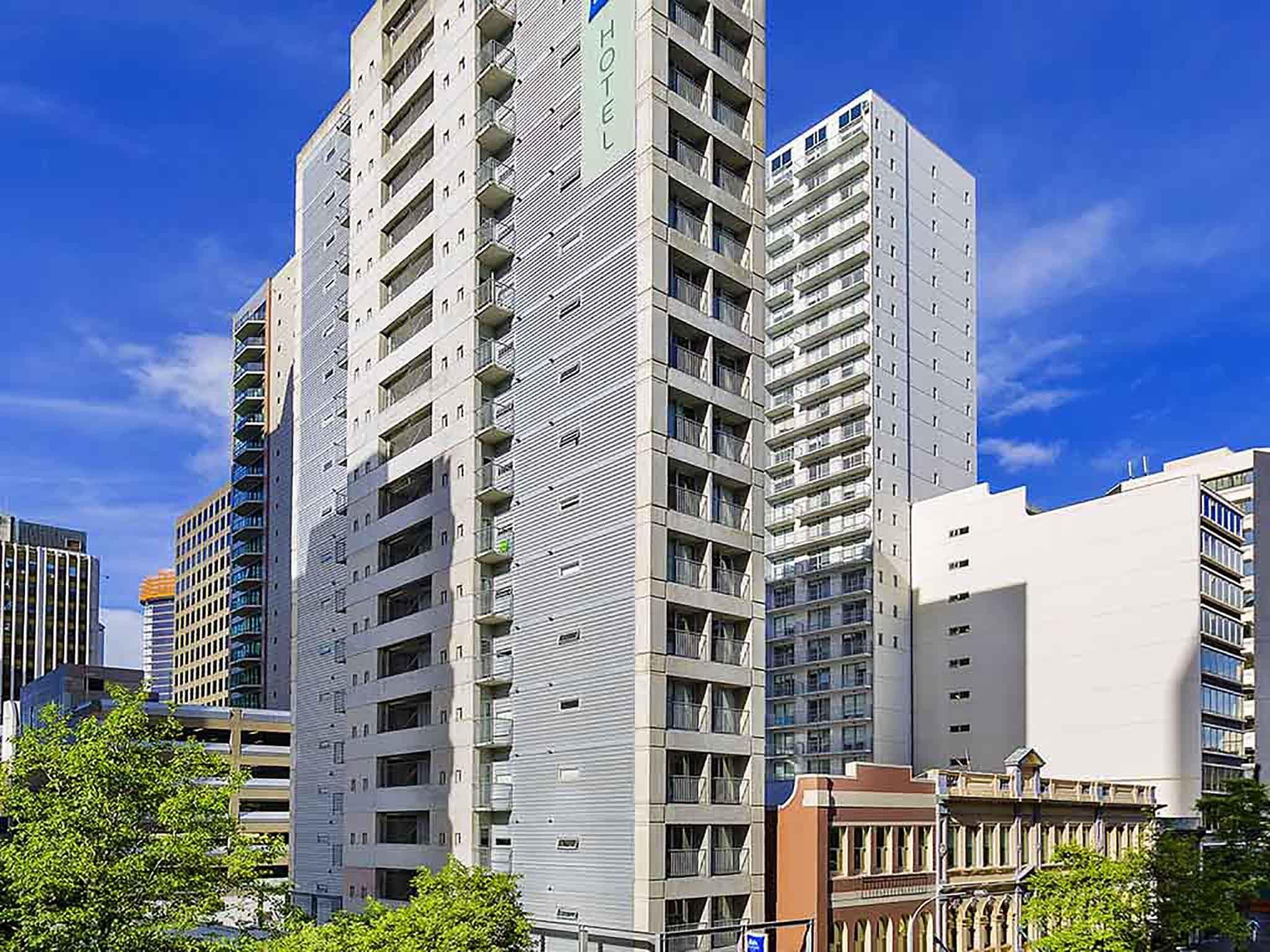 建築