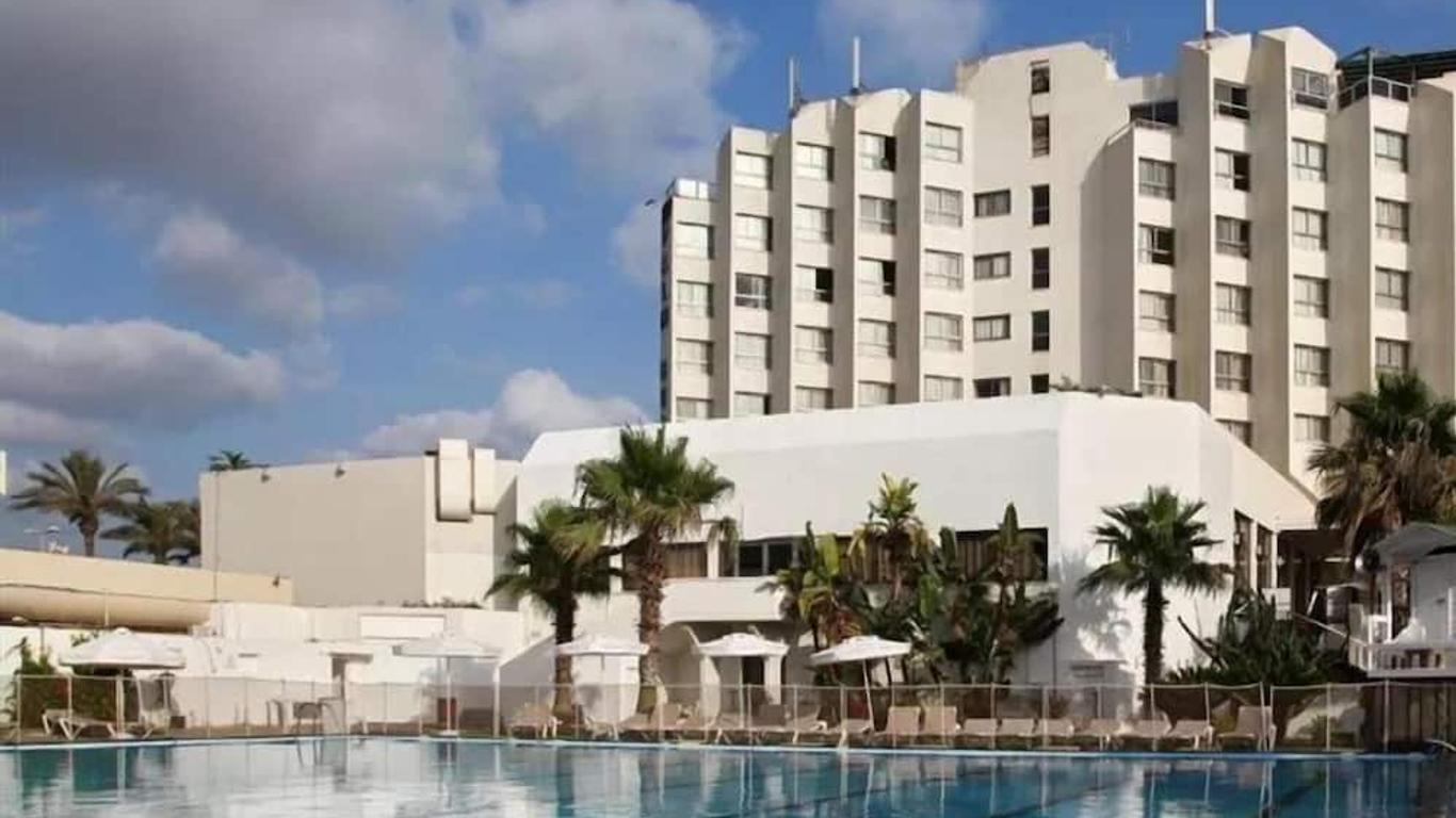 瑞默尼姆棕櫚海灘酒店 - 阿卡爾