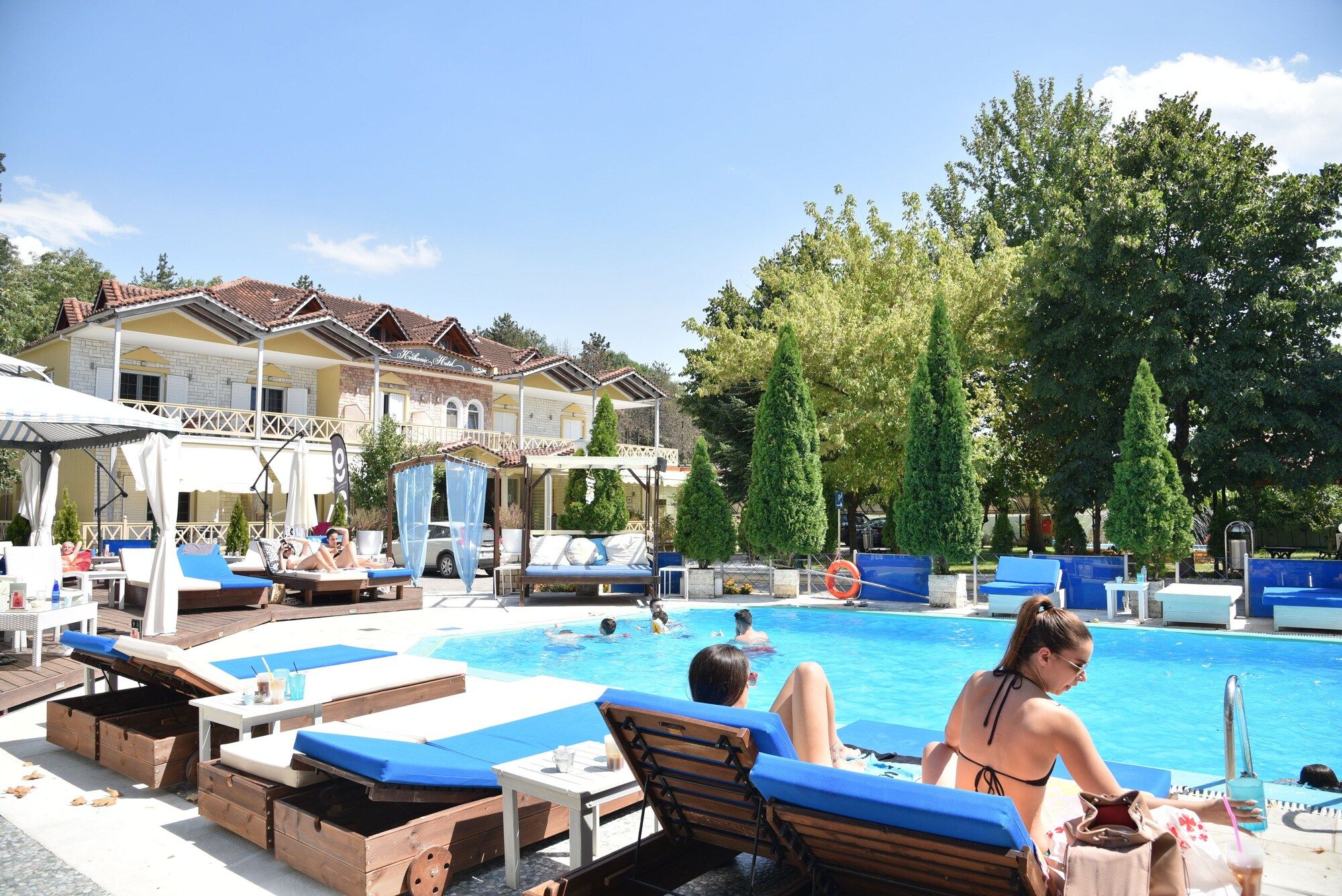 游泳池