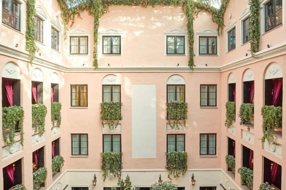 建築
