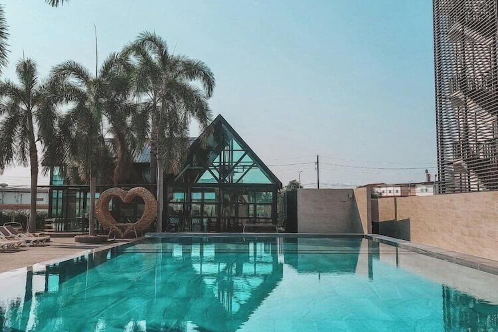 游泳池