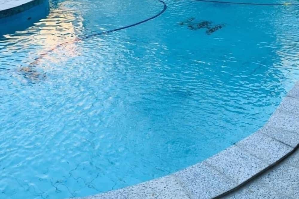 游泳池