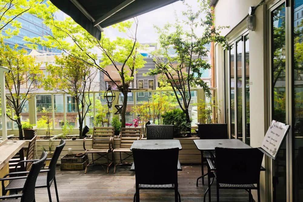 天井 相片