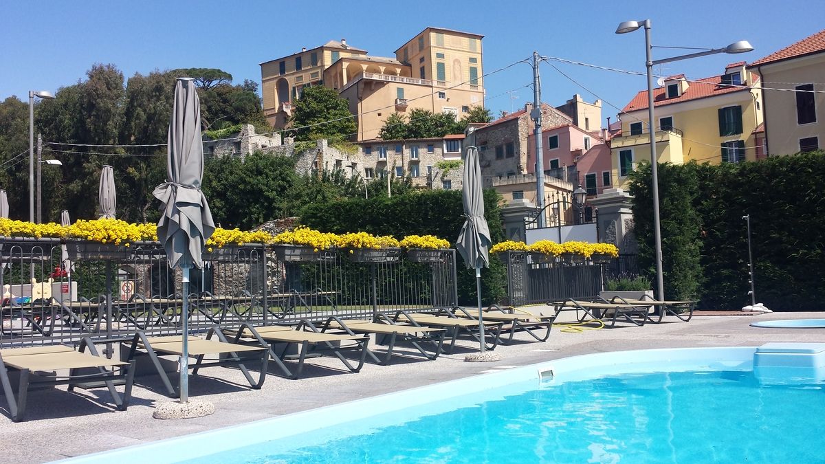 游泳池
